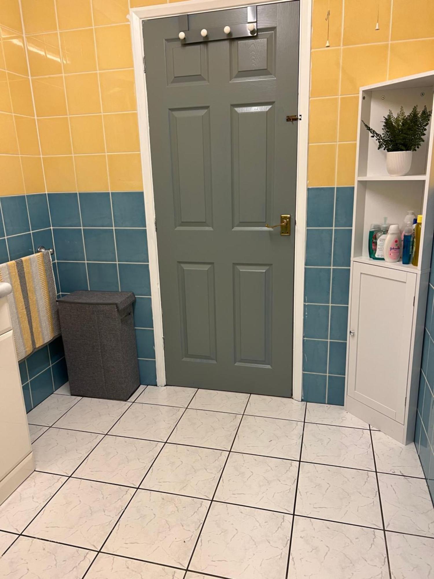 Double Room At The Bungalow With Shared Shower Room Kettering Bagian luar foto